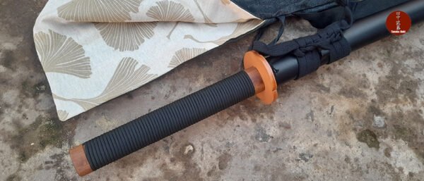 bokken con tsuba y vaina plastica bokken con tsuba y vaina plastica